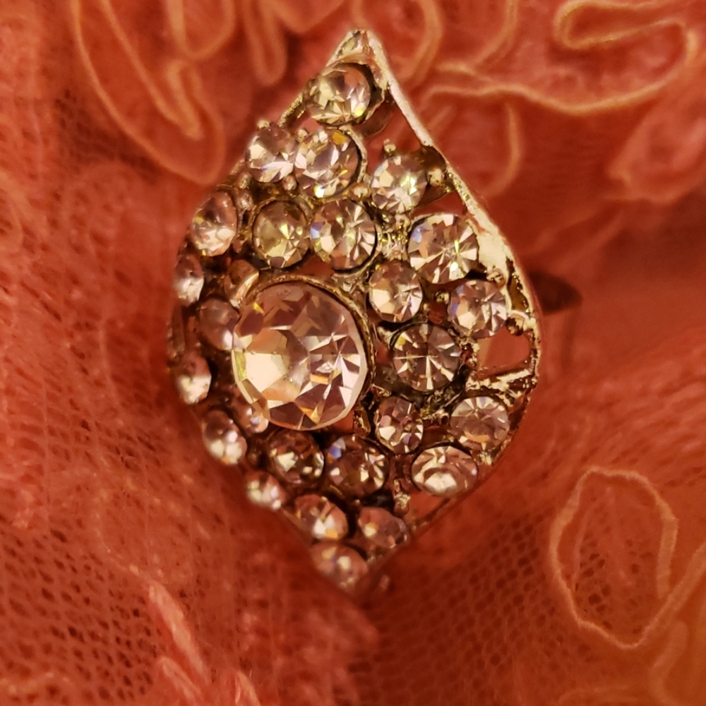 Rhinestone Costume Jewelry Adjustable Ring - Picture 4 of 5